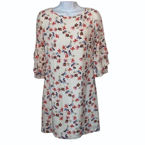 Chelsea & Violet Ruffled Sleeve Floral Dress - Picture 3 of 17